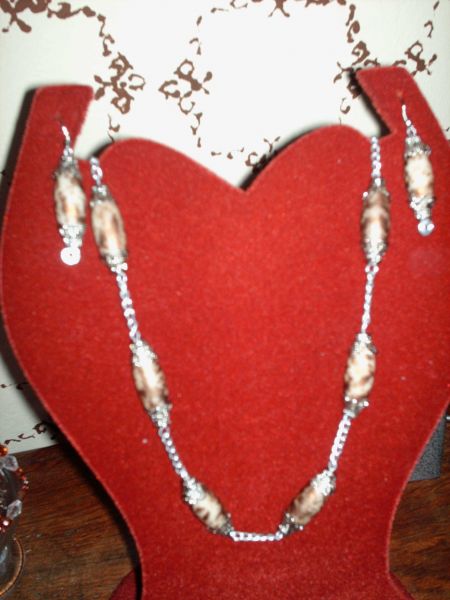 Conj. Colar marrom cod. 02