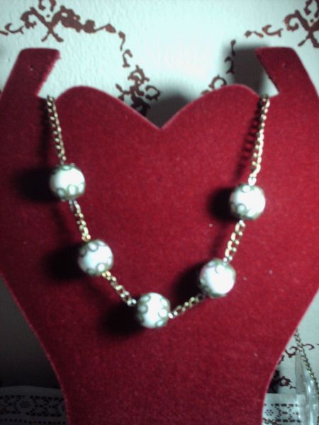 colar branco cod. 12